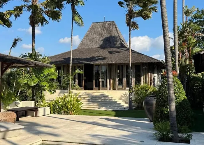 Kudus Boutique Estate In 100m To Hotel