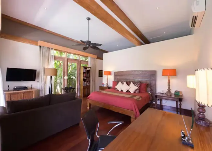 Kudus Boutique Estate In 100m To Hotel